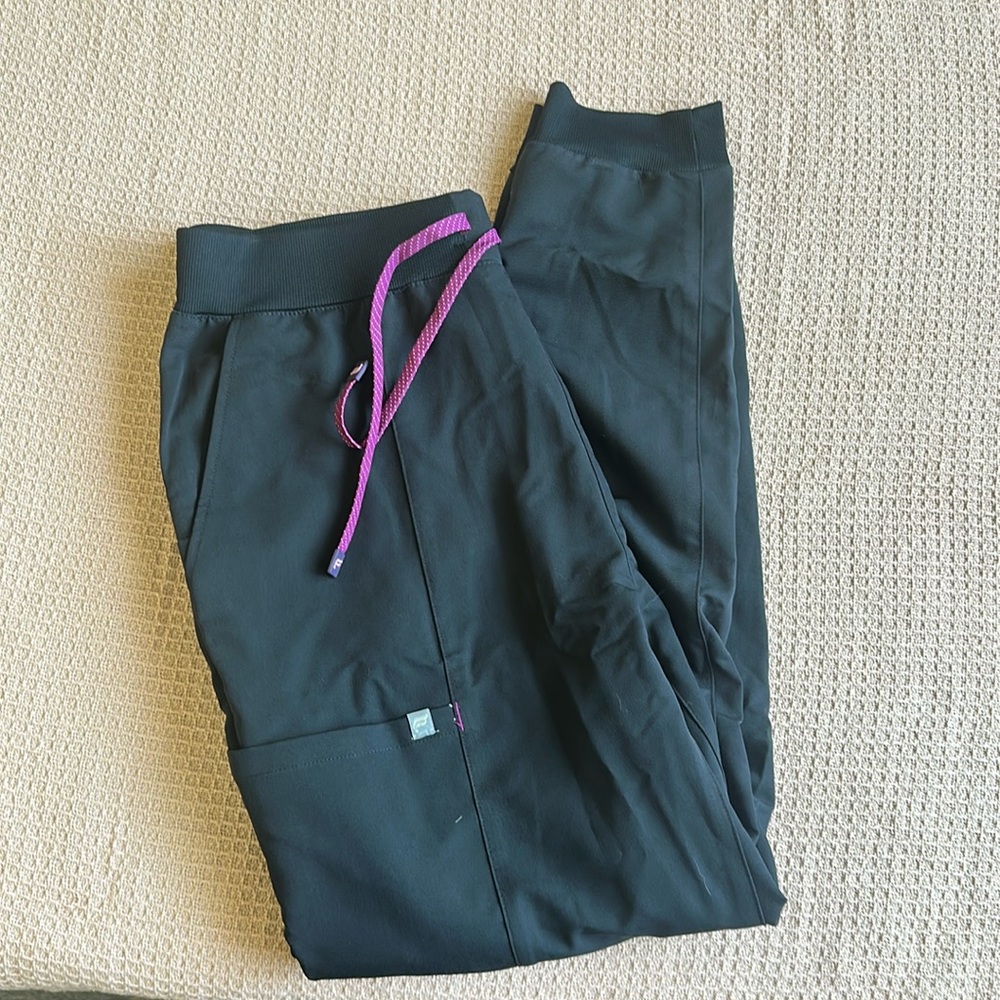 NWOT Fabletics Jogger Scrub Pants